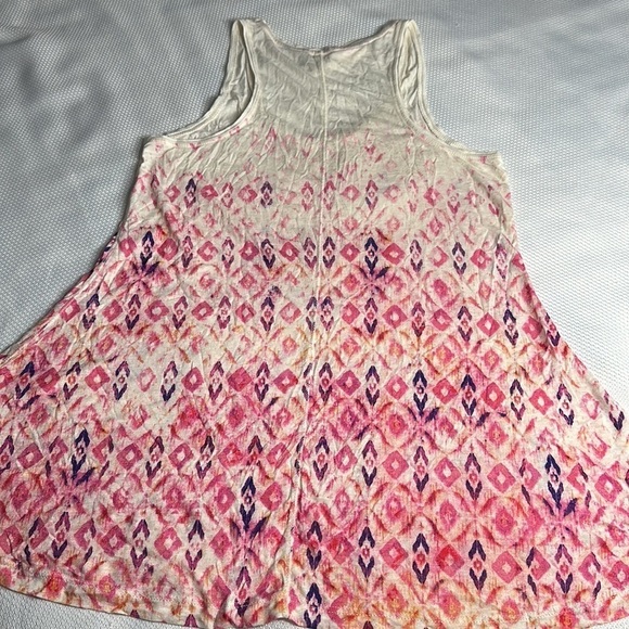 ~3 for $20~ AKEMI + KIN racerback tank top - Picture 5 of 7